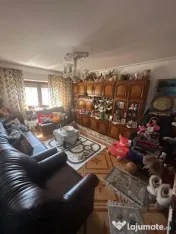 Apartament 4 camere, situat in Poarta 6 