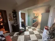 Apartament 4 camere, situat in Poarta 6 