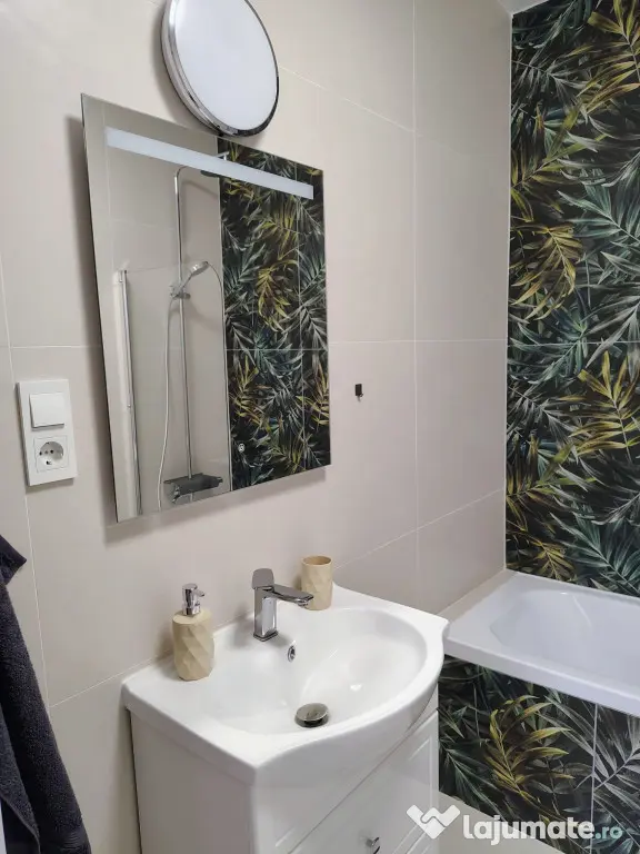 Apartament modern 3 camere zona Calea Surii Mici