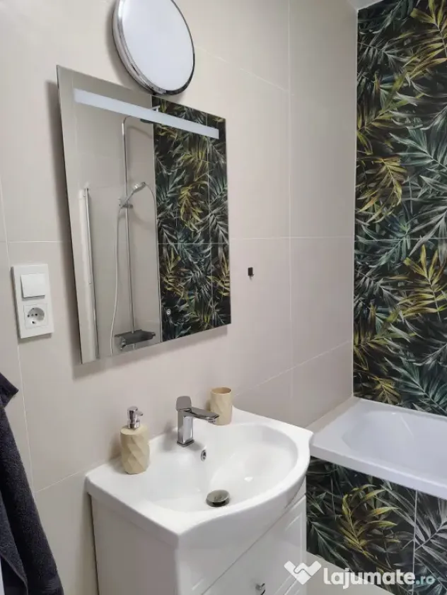 Apartament modern 3 camere zona Calea Surii Mici