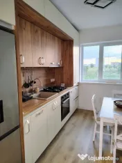 Apartament modern 3 camere zona Calea Surii Mici