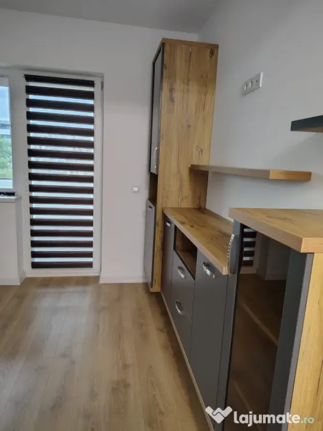 Apartament modern 3 camere zona Calea Surii Mici