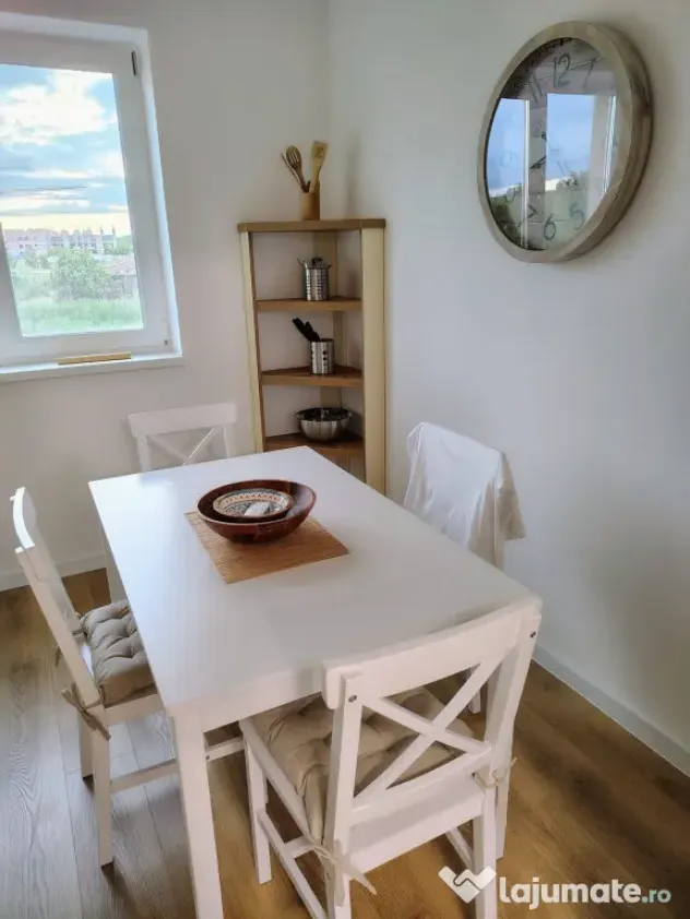 Apartament modern 3 camere zona Calea Surii Mici