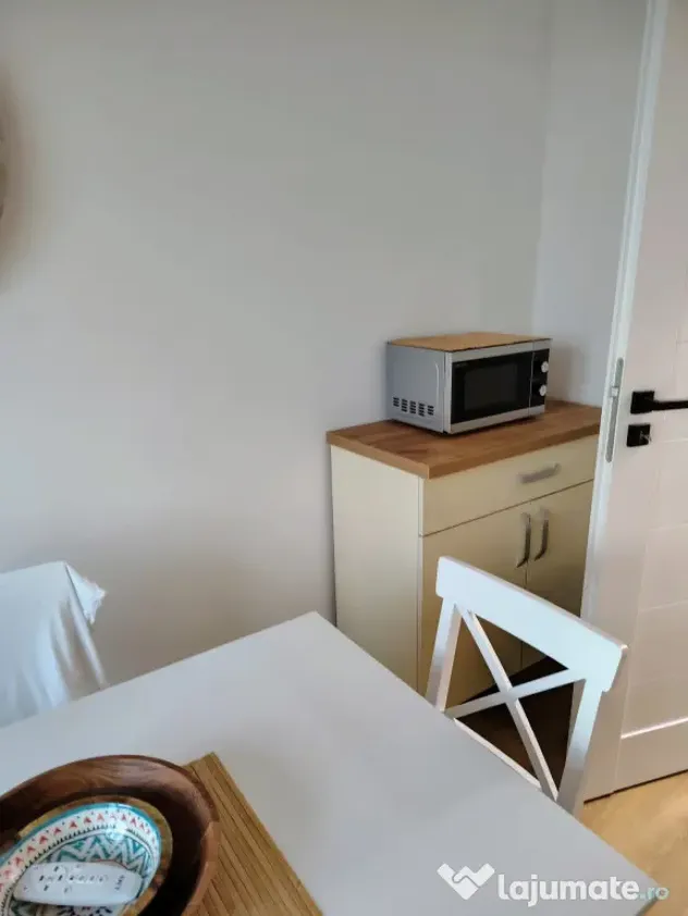 Apartament modern 3 camere zona Calea Surii Mici