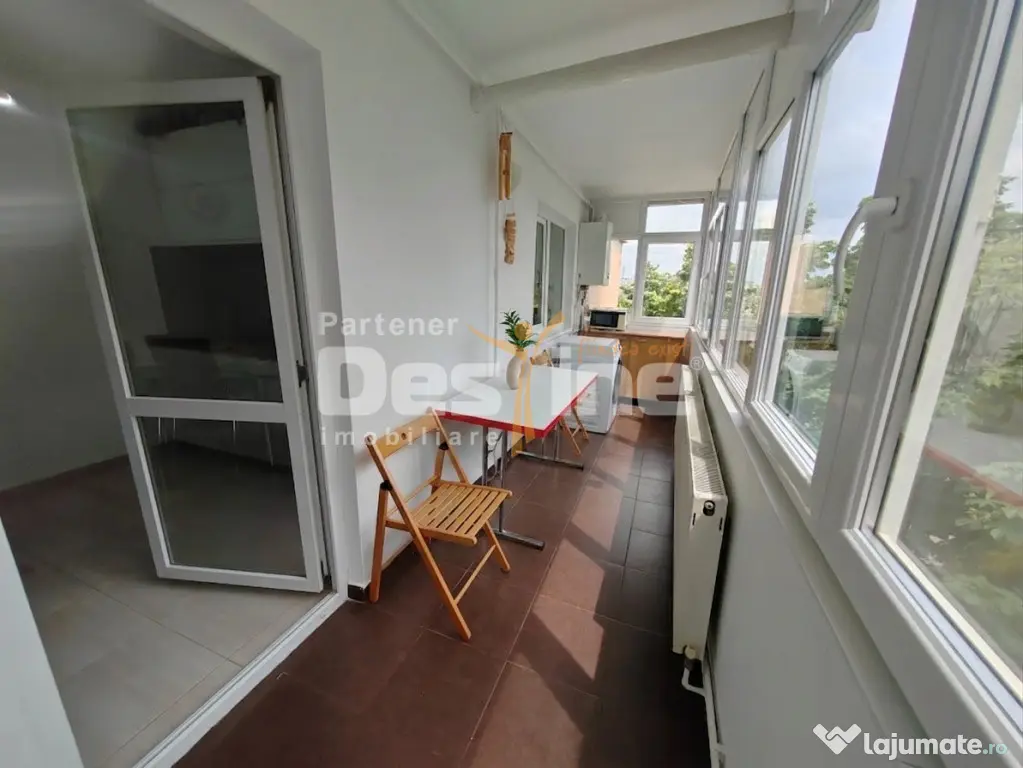 Apartament 3 camere DECOMANDAT 76 mp - cartier NICOLINA