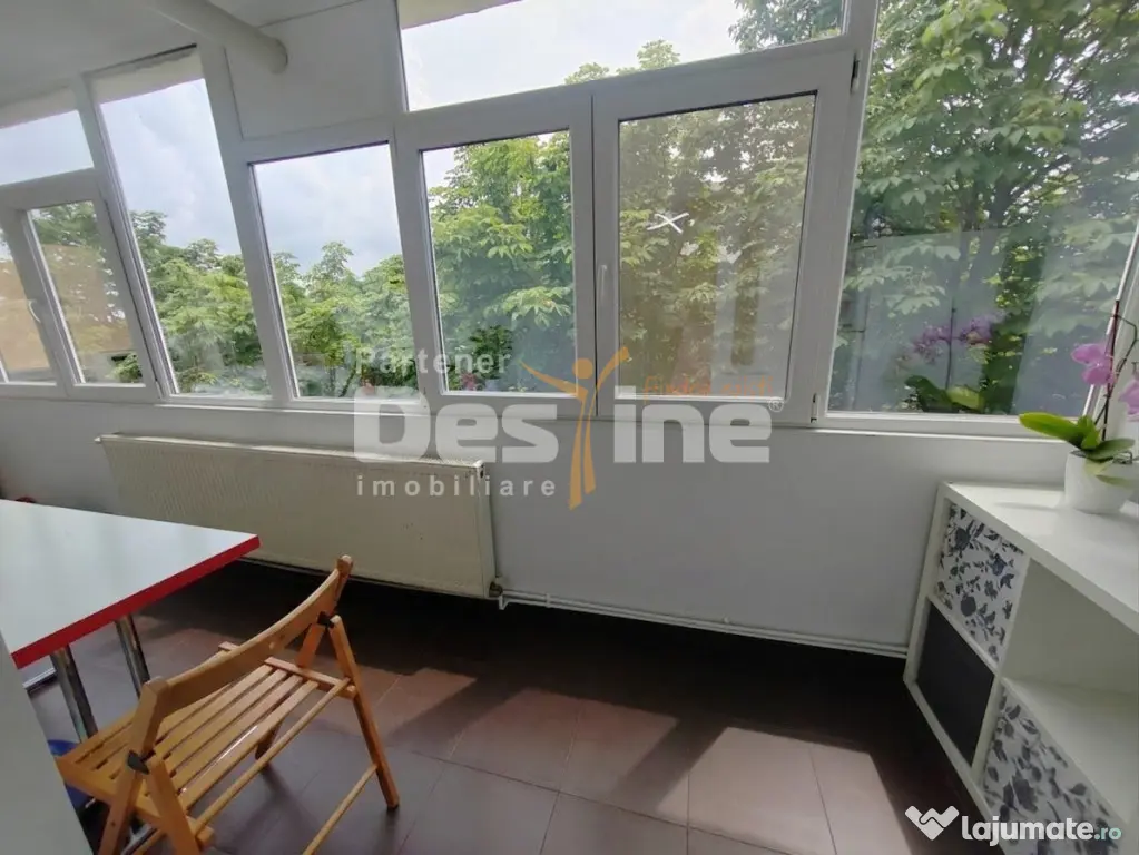 Apartament 3 camere DECOMANDAT 76 mp - cartier NICOLINA