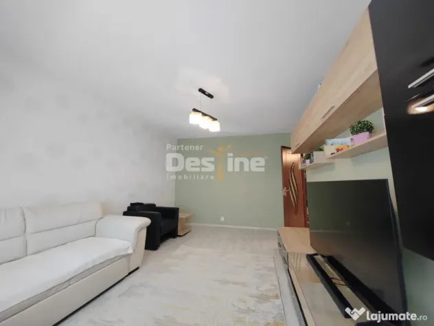 Apartament 3 camere DECOMANDAT 76 mp - cartier NICOLINA