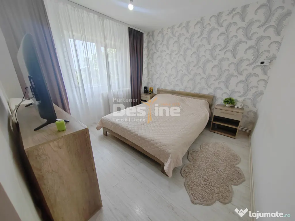 Apartament 3 camere DECOMANDAT 76 mp - cartier NICOLINA
