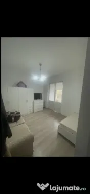 Baba novac dristor etaj 2 din 3 