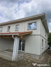 Duplex deosebit - zona excelenta - toate utilitatile - finis