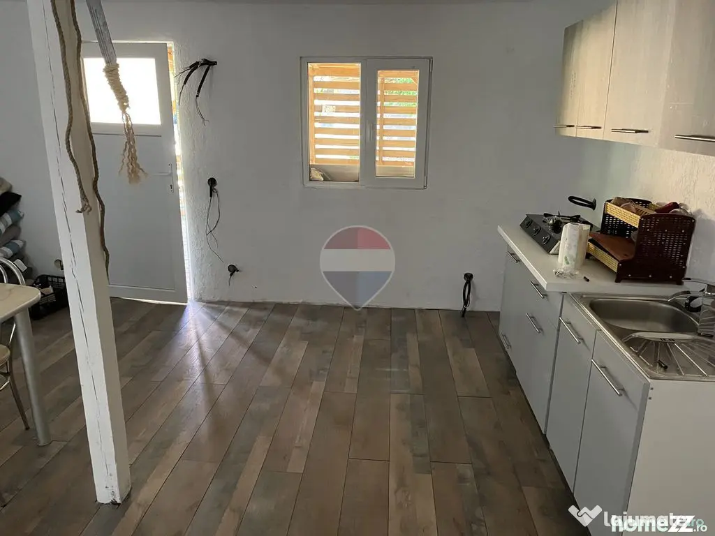 De vânzare cabană cu teren în zona Remetea Chioarului