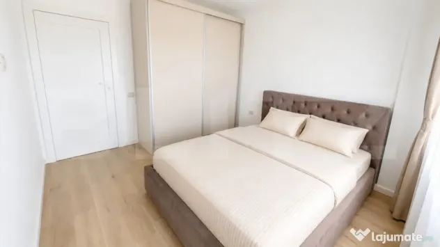 Apartament cu 3 camere, 76 mp, cu parcare si boxa, Tractorul