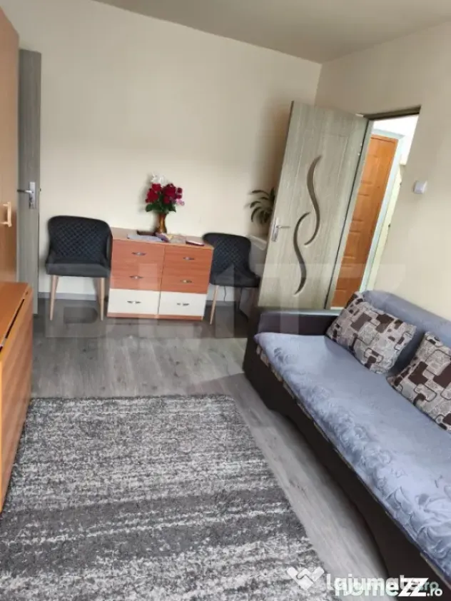 Apartament 3 camere, semidecomandat, 48 mp, balcon – Dealu - Dej (Cluj)