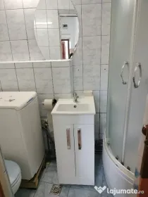 Chirie la casa o camera zona Farmec