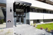 Apartament 2 camere spatios 74 mp, parcare, Kasper Coresi 