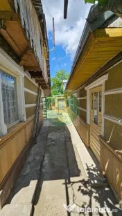 Casa cu 2000 mp teren de vanzare, Roman,Neamt 