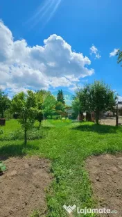 Casa cu 2000 mp teren de vanzare, Roman,Neamt 