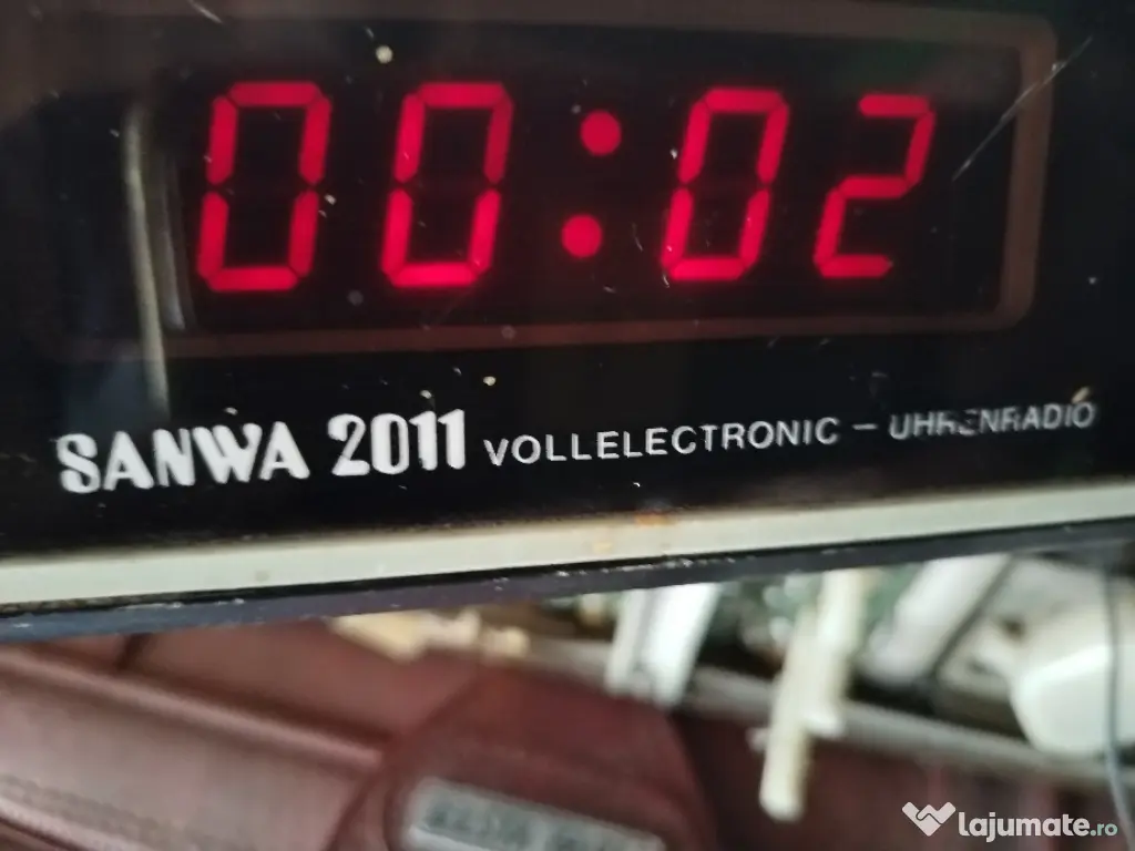 radio cu ceas Sanwa 2011