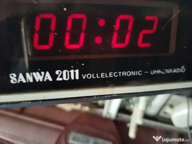 radio cu ceas Sanwa 2011