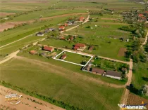 Casuta cu teren de 1.500 mp, Calnic, Covasna, la 10 minunte