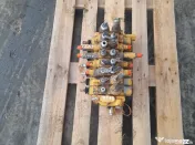 Distribuitor hidraulic Caterpillar 1943T30 buldoexcavator Caterpillar 428