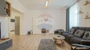 Proprietate rară în centrul Râșnovului, cu spațiu co...