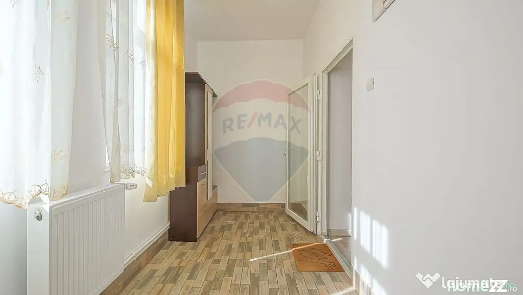Proprietate rară în centrul Râșnovului, cu spațiu co...