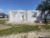 Casa de vanzare la rosu in Les