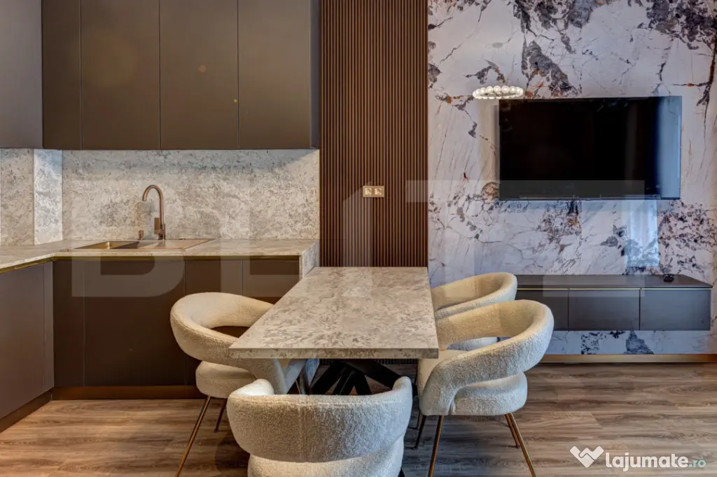 Apartament la cheie, incalzire in pardoseala, lift, zona cen