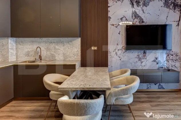 Apartament la cheie, incalzire in pardoseala, lift, zona cen