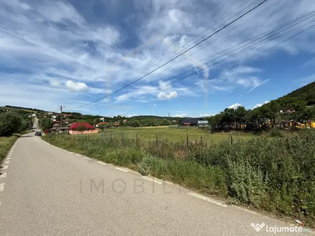 Teren intravilan, 1340 mp, front 62 mp, utilitati, in Mociu