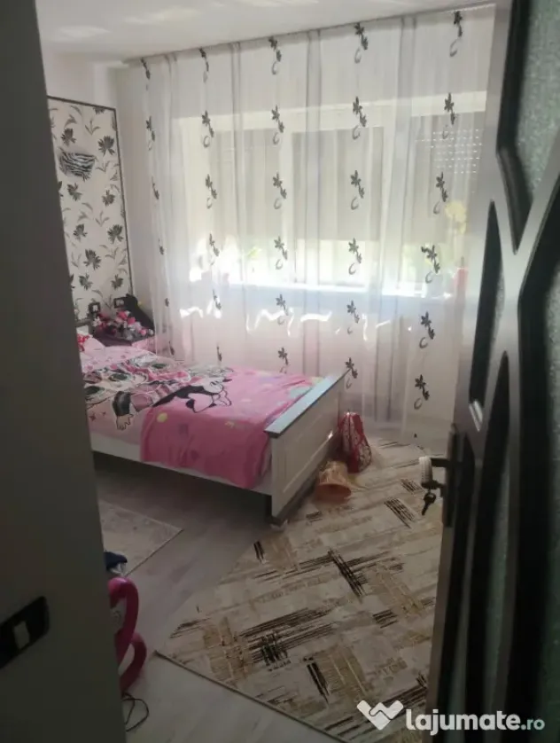 - Apartament 2 camere decomandat, zona Progresu.