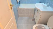 Vand apartament 2 camere semidecomandat in Deva, zona Micro 15, 