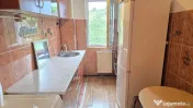 Vand apartament 2 camere semidecomandat in Deva, zona Micro 15, 