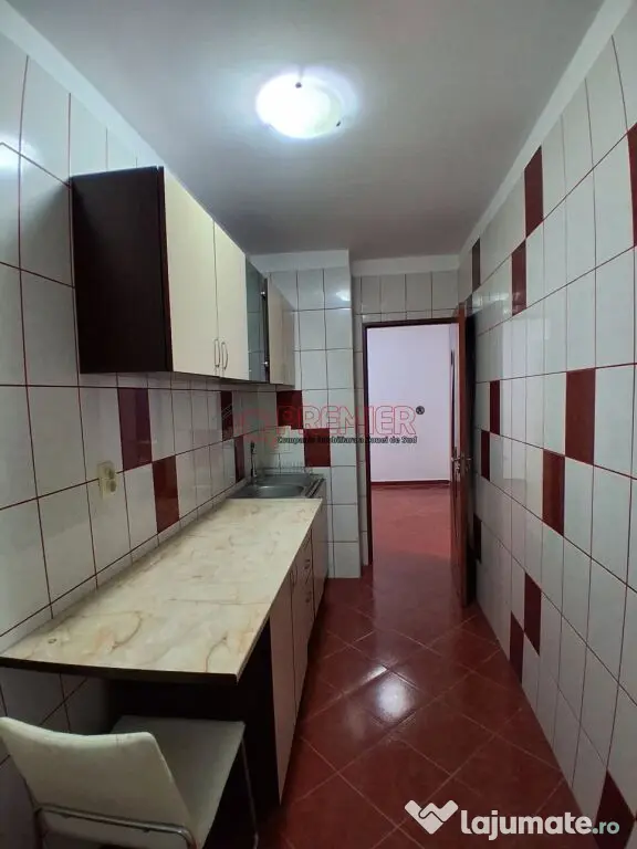 Garsoniera | 5 Minute Metrou Apărătorii Patriei | 41,60