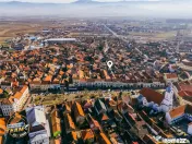 Accesibilitate si farmecul unei case cu garaj, locatie de re