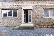 Accesibilitate si farmecul unei case cu garaj, locatie de re