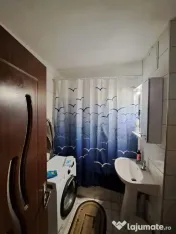 Apartament 3 camere, decomandat - zona Noua