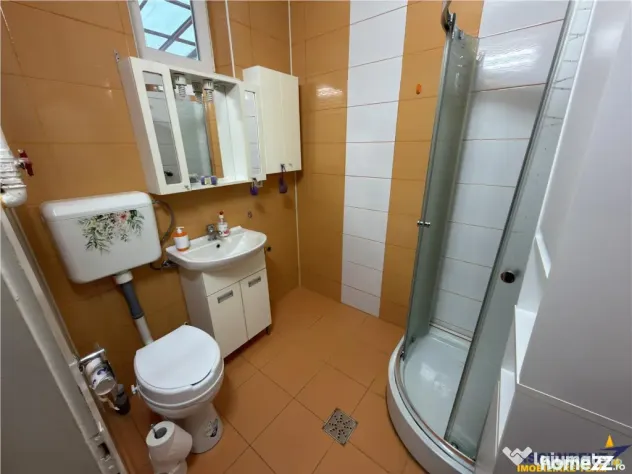 3D!Ansamblu casa productie comercial, 3 corpuri,acces strada