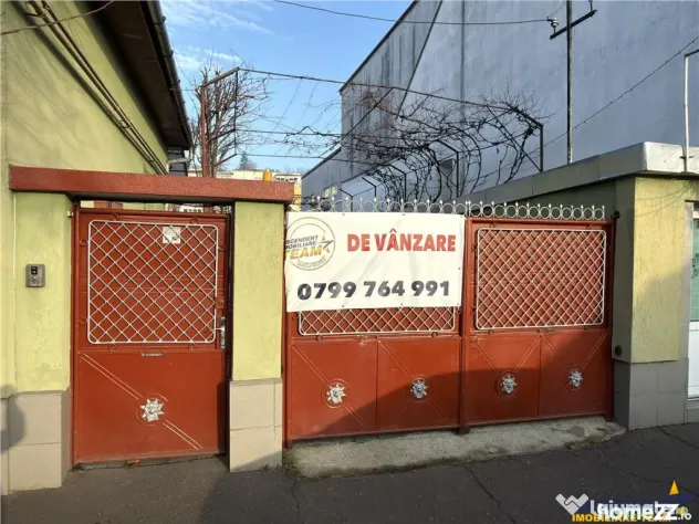 3D!Ansamblu casa productie comercial, 3 corpuri,acces strada