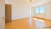 3D! Renovat, luminos, living si 2 dormitoare, cu vedere pano