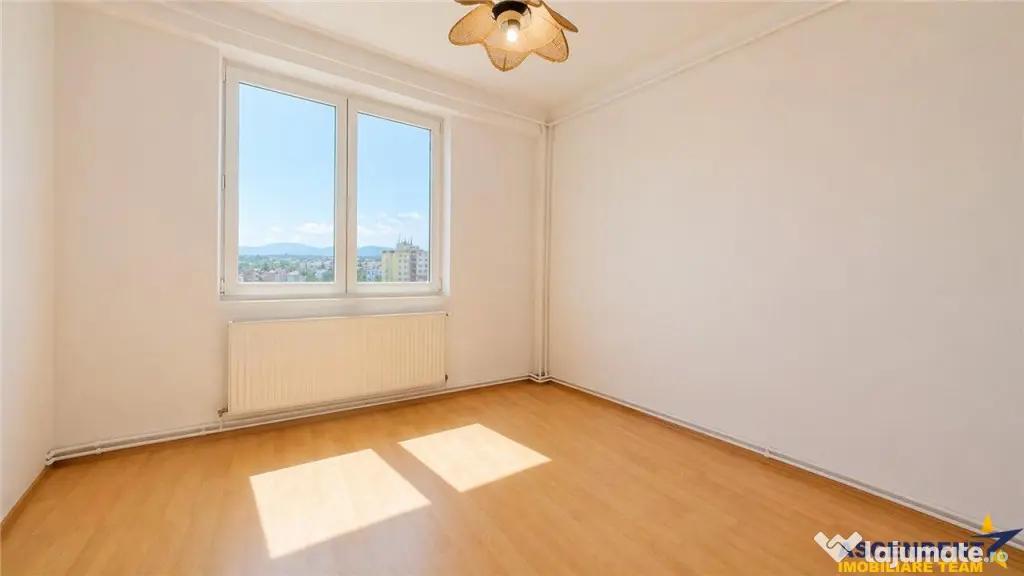 3D! Renovat, luminos, living si 2 dormitoare, cu vedere pano
