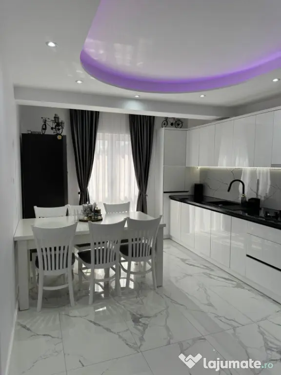 Apartament 3 camere, bloc nou, Radauti