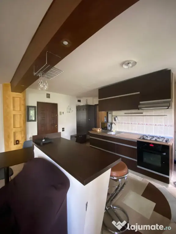 Inchiriez apartament 2 camere la 15 minute de centru