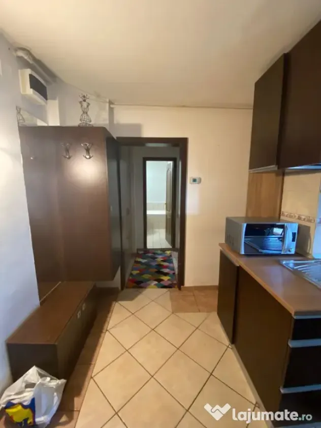 Inchiriez apartament 2 camere la 15 minute de centru
