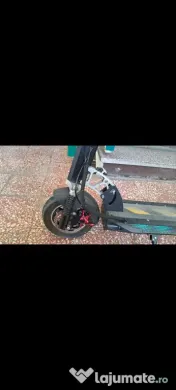 Vând trotineta electrica Speedxman 10