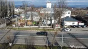 Spațiu comercial la E85 Adjud/ Vis a vis de spitalul mun... 