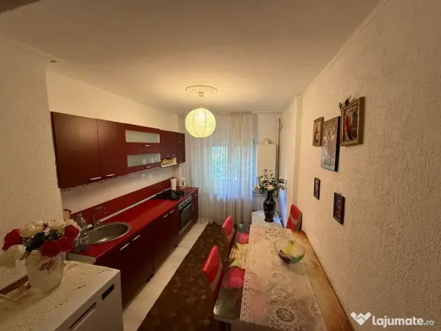 Vanzare apartament 3 camere Republicii - Catedrala Ploiesti
