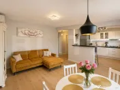 Apartament de vânzare cu 3 camere, 73 mp, parcăre, 2 bai,