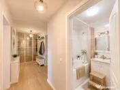 Apartament de vânzare cu 3 camere, 73 mp, parcăre, 2 bai,